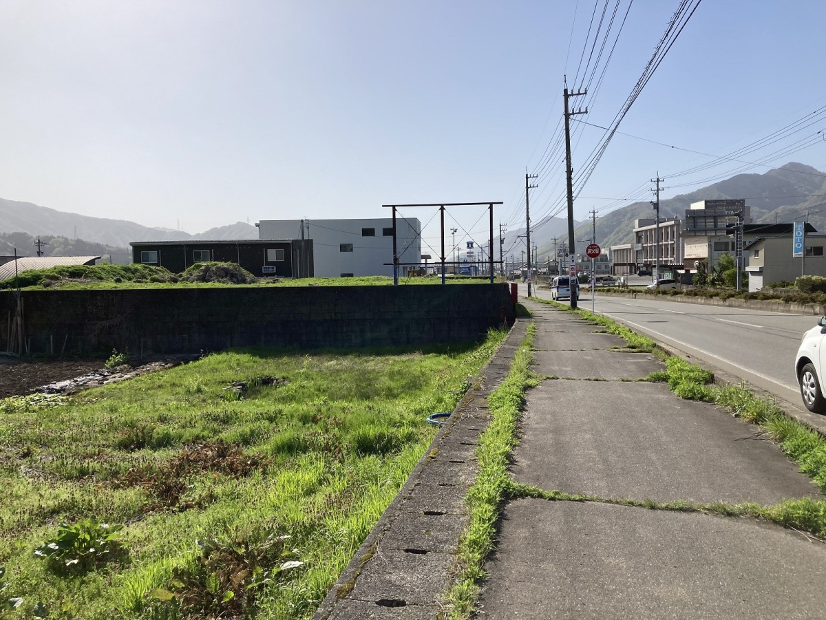勝山市郡町3丁目 売土地